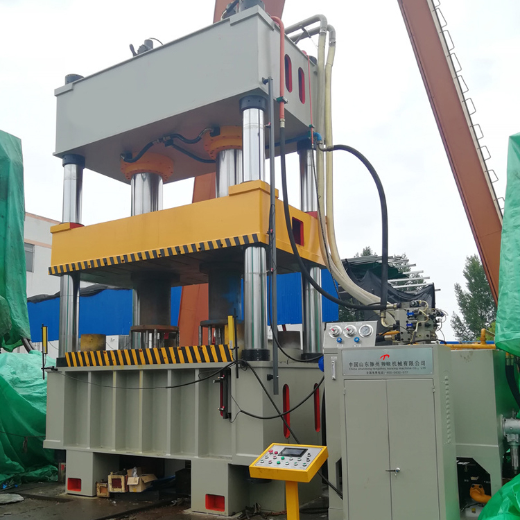 1584960947917764.jpg smc熱(rè)壓成型液壓機實機拍攝