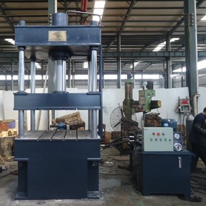 耐火（huǒ）磚成型液（yè）壓機