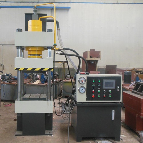 80噸三（sān）梁四柱液壓機